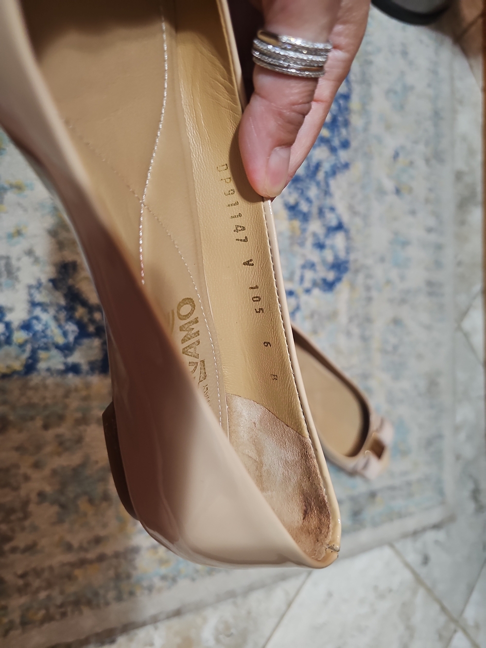 FERRAGAMO Varina Patent Leather Ballet Flats Size 6B - Picture 8 of 10